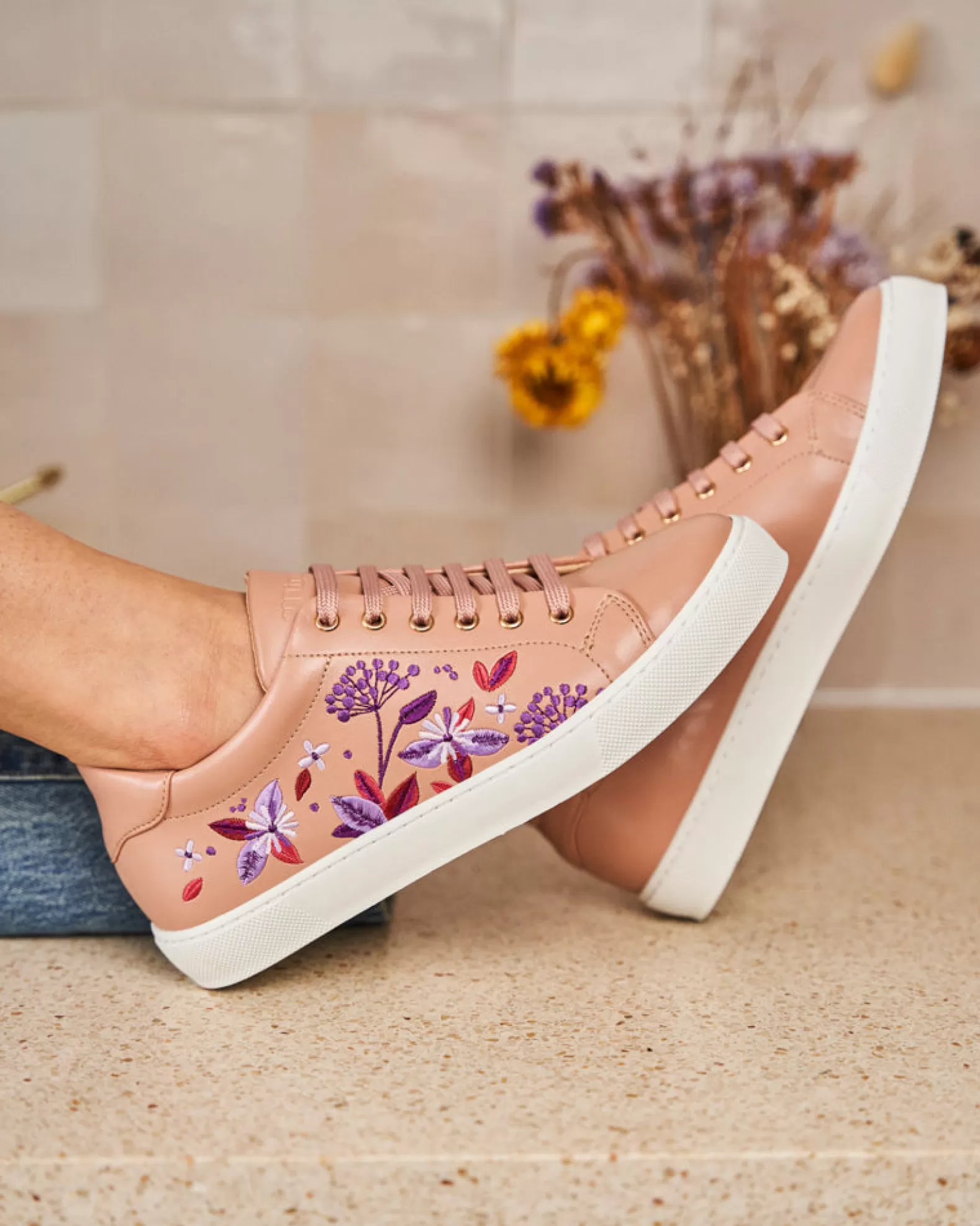 Minuit sur Terre Virevolte Florescence Blush< Sneakers